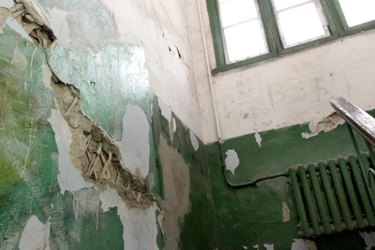 Аварийный дом улица Кирова 71Курган, аварийное жилье