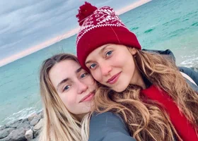 Сестра Регины Тодоренко начала продавать голые фото, чтобы заработать на Украине