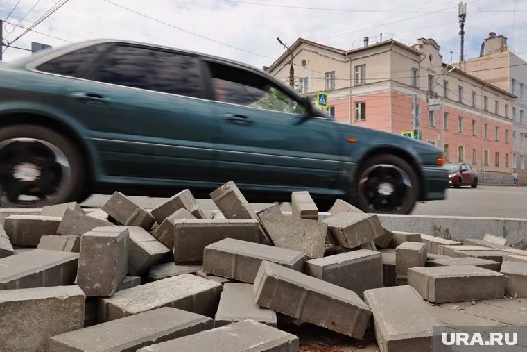 Кроме того, к ремонту на этот год запланировано более 60 дворов