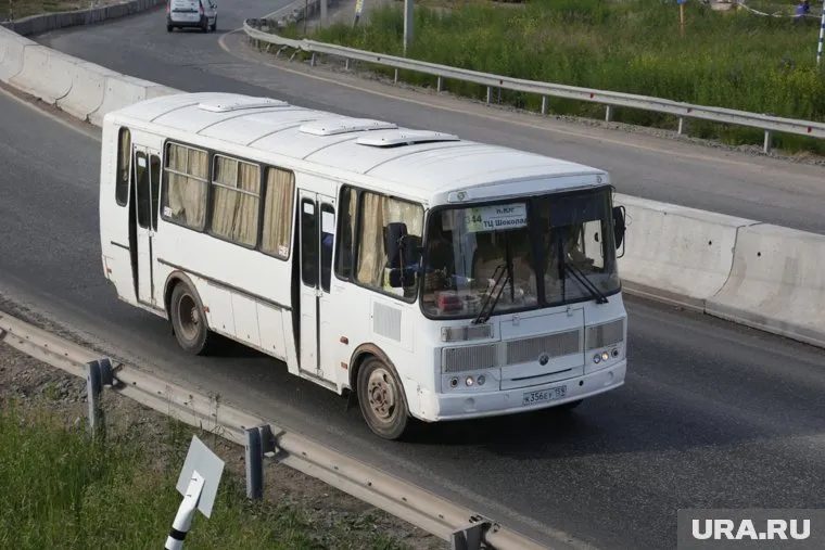 Остановлено движение рейсовых автобусов между Екатеринбургом и Каменск-Уральском