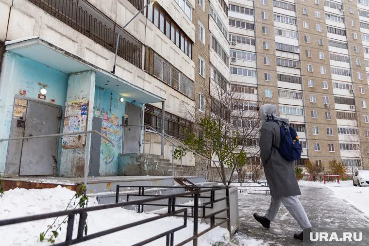 Нападавший следил за женщинами на улице в подъездах