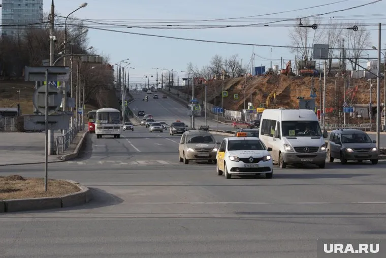 Полностью перекрывать для движения улицу Попова не планируется