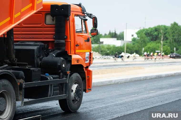 Сотрудникам нужно будет ездить на технике MAN, Mercedes и Scania