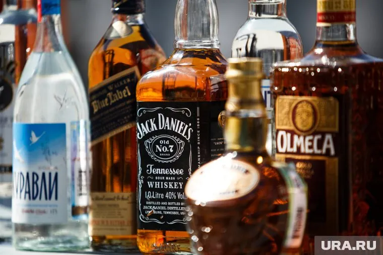 Роспотребнадзор разрешил пить в "Максимилиансе"