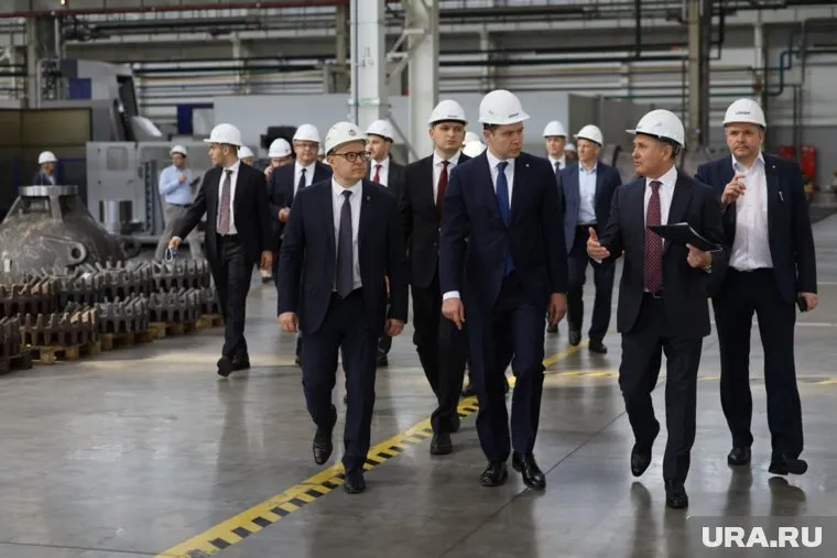 Алиханов посетил третье предприятие за день