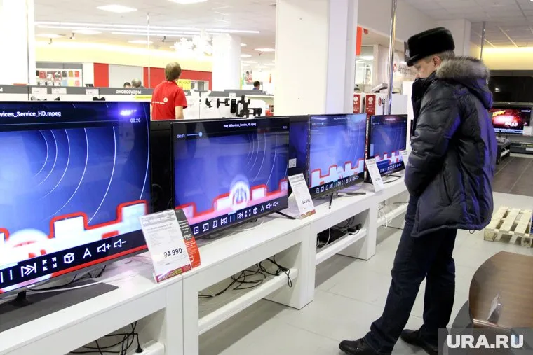Россиянам озвучили цены на цифровые телевизоры и приставки
