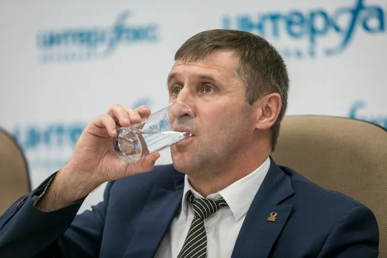 Пресс-конференция "Партии пенсионеров", Интерфакс. Москва, артюх евгений, стакан воды