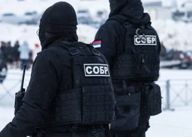 Спецназ устроил операцию на Широкой речке, есть задержанный