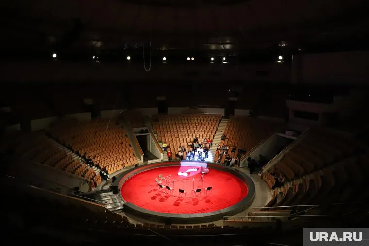 Трибуна рухнула прямо во время представления