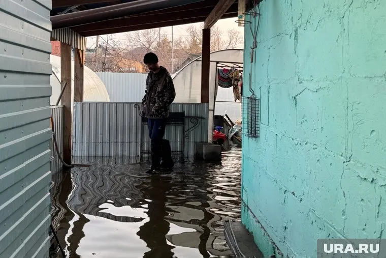 Уровень воды в Орске начинает снижаться, сообщил Василий Козупица (архивное фото)