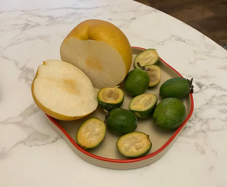 Некоторые экзотические фрукты оказались особенно кислыми