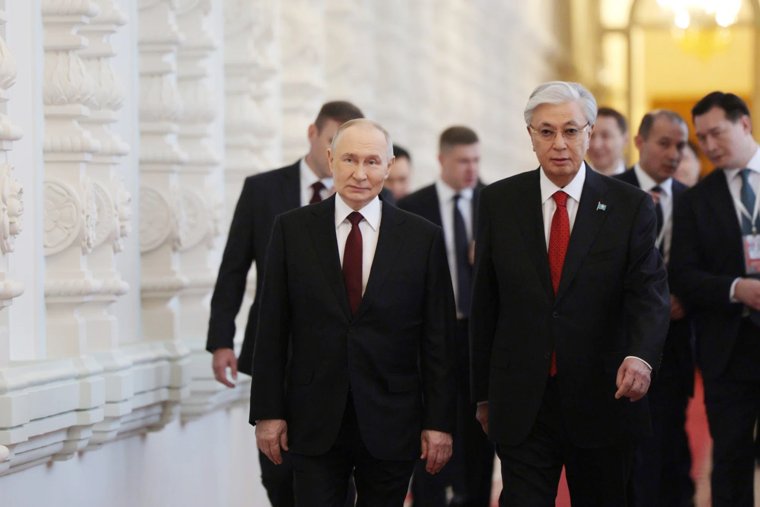 Путин не дал Трампу вбить клин в отношения России и Казахстана