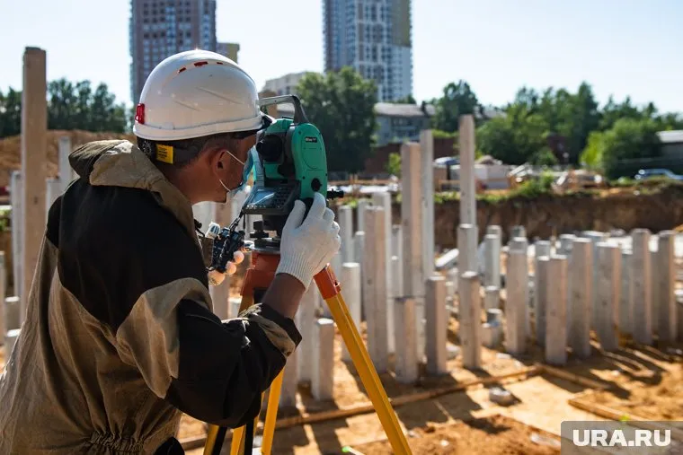 Геодезист в ХМАО может заработать 160 тысяч рублей в месяц при средней в регионе в 82,5 тысячи рублей