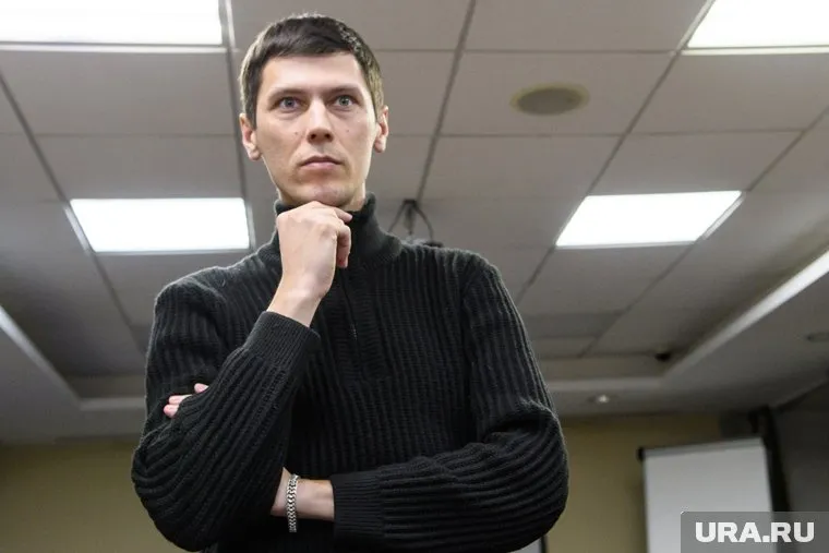 В квартире Владислава Постникова прошли обыски