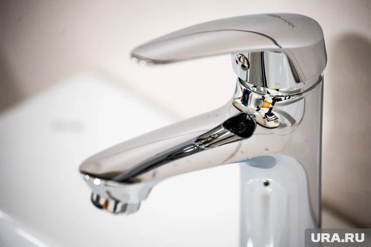 Воду отключили временно в нескольких организациях в Кургане