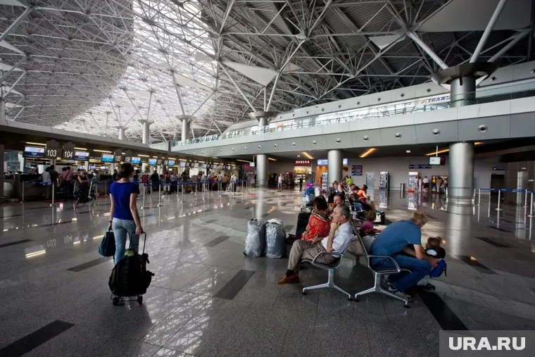 Рейс из Москвы задержали из-за неисправности самолета