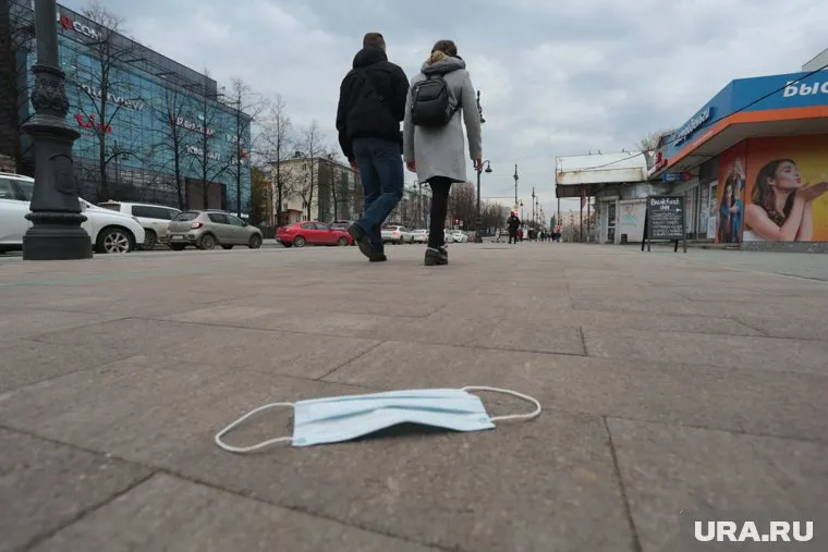 Многие свердловчане игнорируют требование носить маску