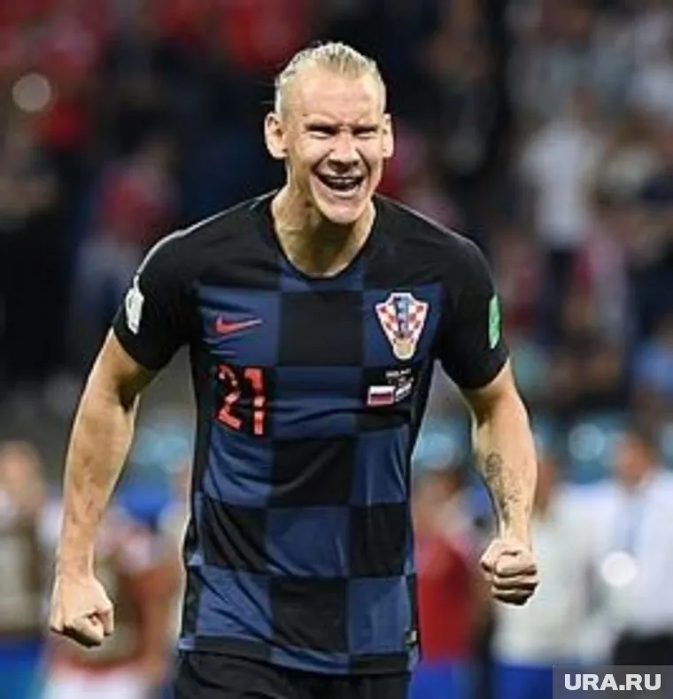 Футболист отделался предупреждением