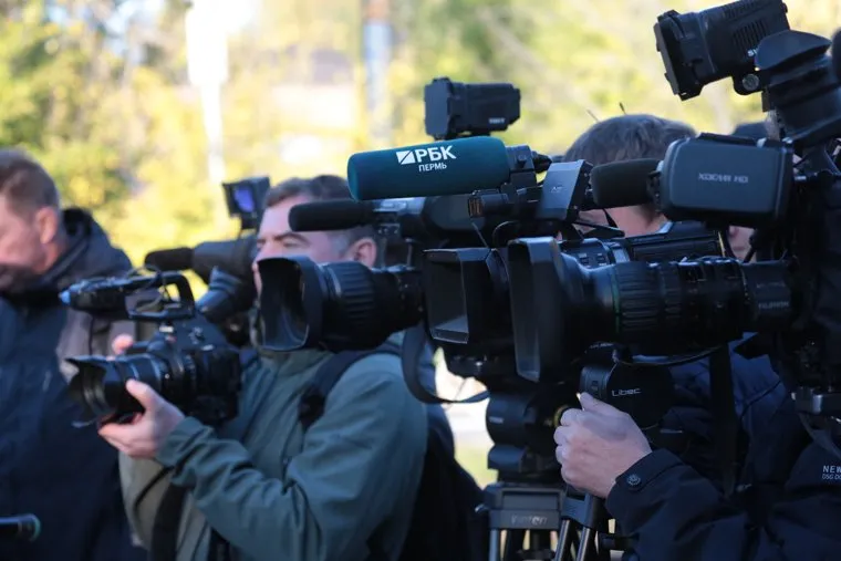 Ректор ПГНИУ Дмитрий Красильников на встрече с прессой. Пермь