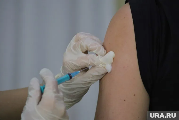 Ученые еще не изучили эффективность вакцин против нового штамма