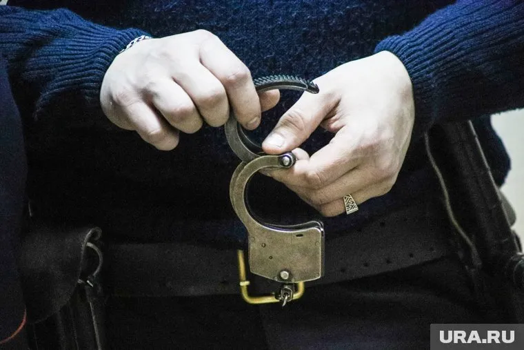 Задержанный разбил стекло остановочного комплекса 4 декабря
