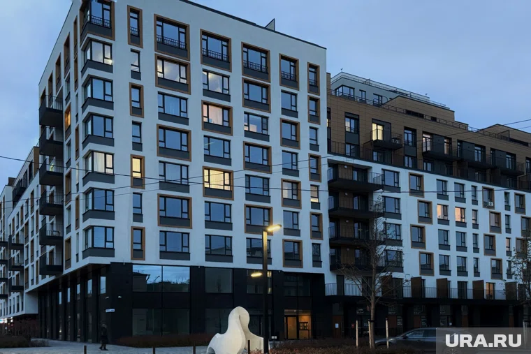 В курганской новостройке, жильцы которой судятся с застройщиком, продают элитный офис