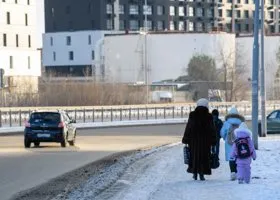 Много льда и мало песка: чем недовольны екатеринбуржцы после первых мощных снегопадов