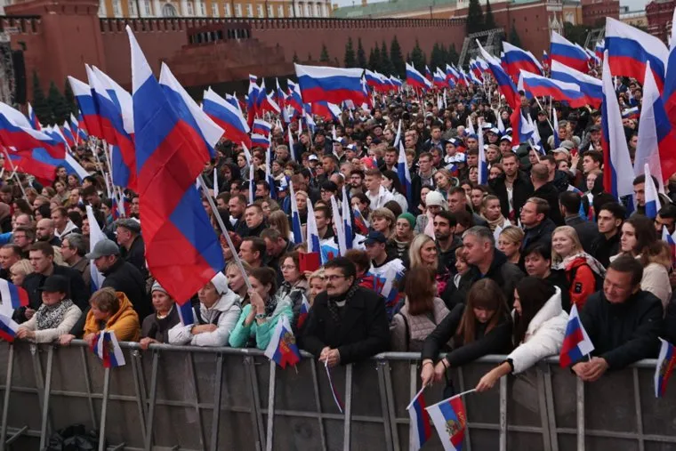 Митинг в поддержку присоединения новых территорий к РФ. Москва. Красная площадь