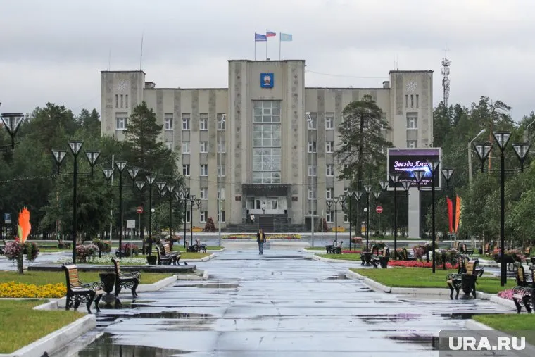 В Ноябрьске открыли сквер в восьмом микрорайоне