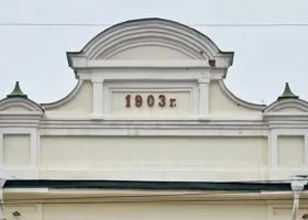 Отменить оценки и убрать сторожиху: как ученицы Александровской гимназии в Кургане устроили бунт