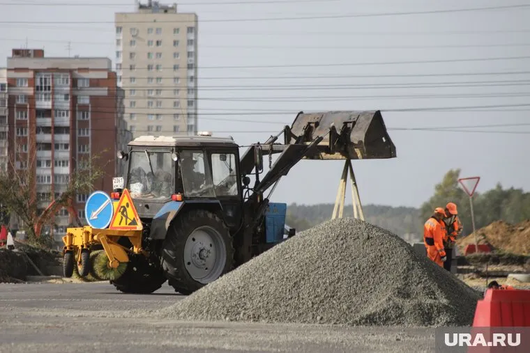 Проект предусматривает перенос инженерных сетей, установку шумозащитных экранов и благоустройство прилегающей территории