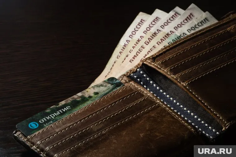 На фоне распространения коронавируса 40% россиян начали копить на «черный день».