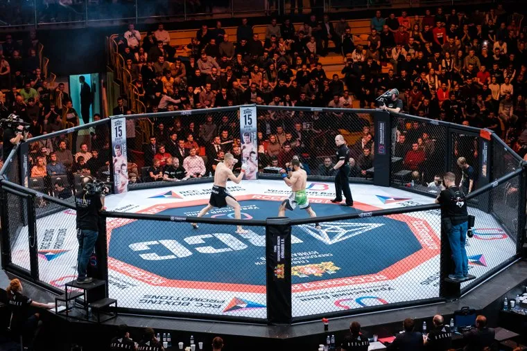 Бой в клетке: Иван Штырков против Кристиана М.Пумбу. Екатеринбург, бои без правил, mma, бои в клетке