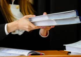 Получил по лицу полицейским ботинком: дело об избиении спасателя в Асбесте отправили на доработку