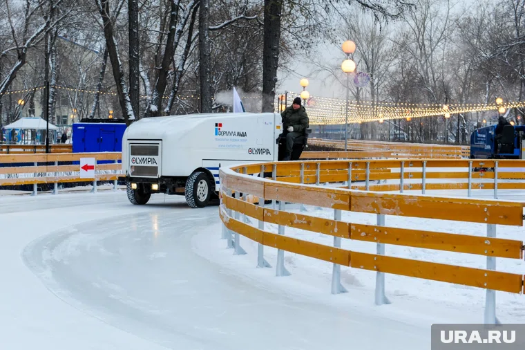 Из-за резкого потепления каток в Челябинске пришлось закрыть 