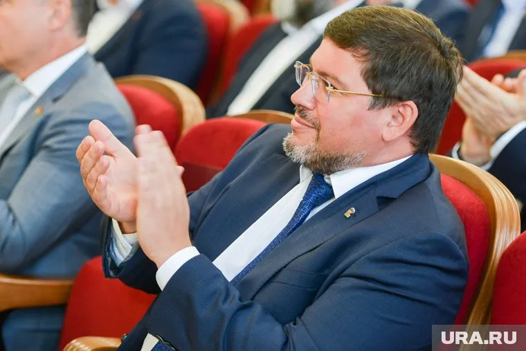 Депутат ЗСО Алексей Денисенко сообщил об опережающих темпах переселения из аварийного жилья в регионе