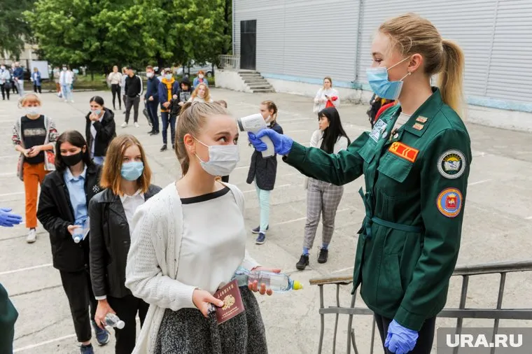 Через Единый государственный экзамен пройдут 15 тыс. выпускников региона