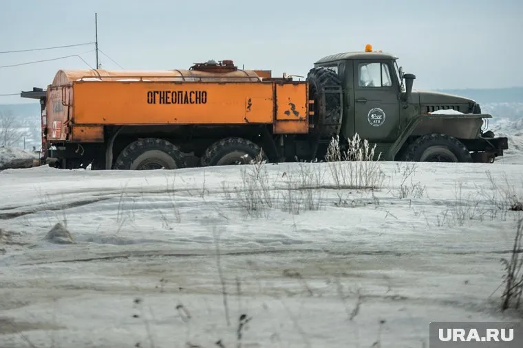 «Лада Калина» пострадала от столкновения с бензовозом