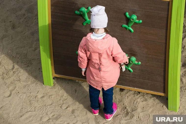 Диагноз «аутизм» ребенку могут поставить в 3 года