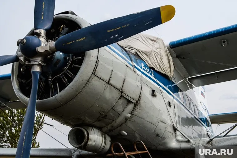 На борту находились два человека