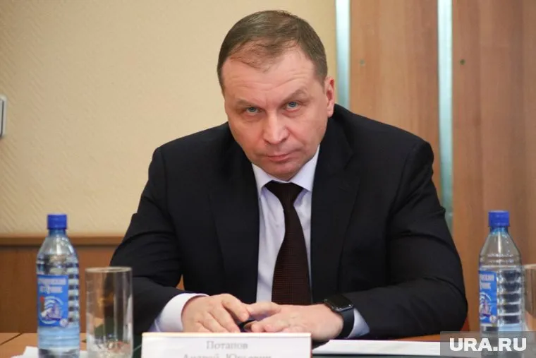 Мэр Кургана Андрей Потапов пока работает без первого зама