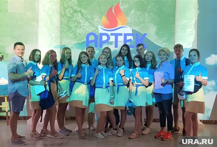 Дети из уральских городов побывали на тематической смене в «Артеке»