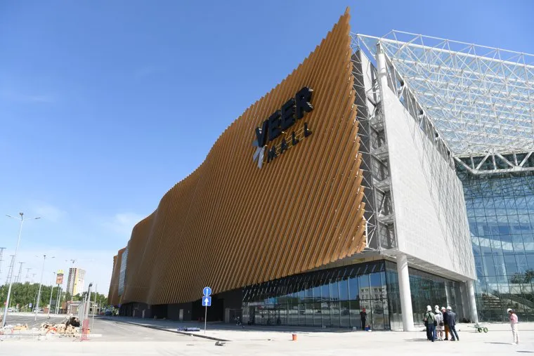 VEER mall на этапе подготовки к техническому открытию. Екатеринбург