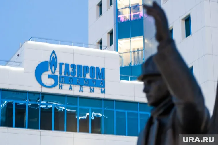 Работники «Газпром добыча Надым» застряли на месторождении из-за непогоды