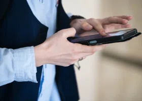 Тюменские власти прокомментировали проблемы со связью и мобильным интернетом