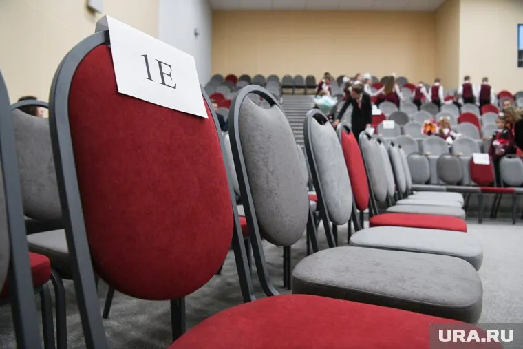 Предельная наполняемость классов - 25 человек, но цифра выдерживается далеко не везде