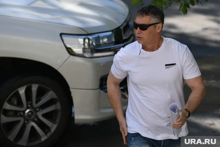 По словам источника, Евгений Ройзман попал в ДТП на Кольцовском тракте в Екатеринбурге