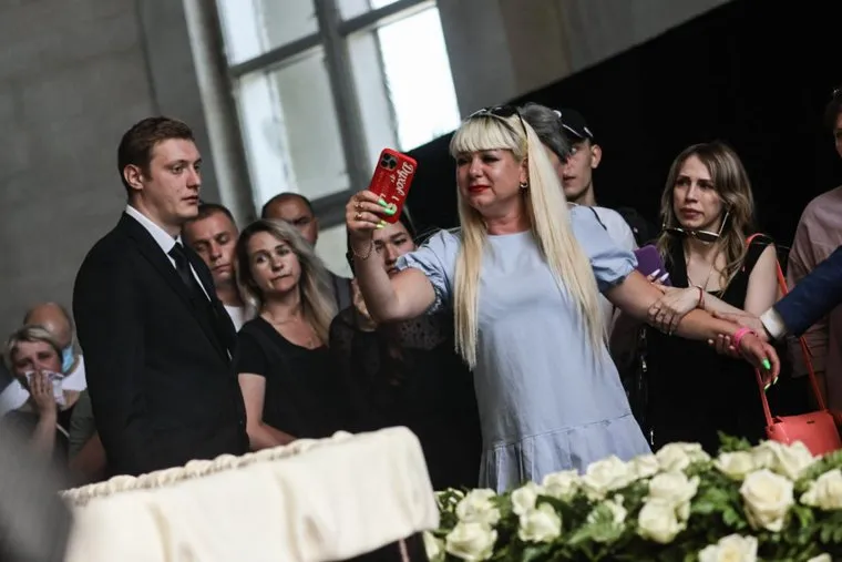 Прощание с Юрием Шатуновым, траурный зал. Москва