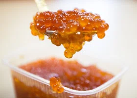 В ХМАО завозят красную рыбу, полную икры