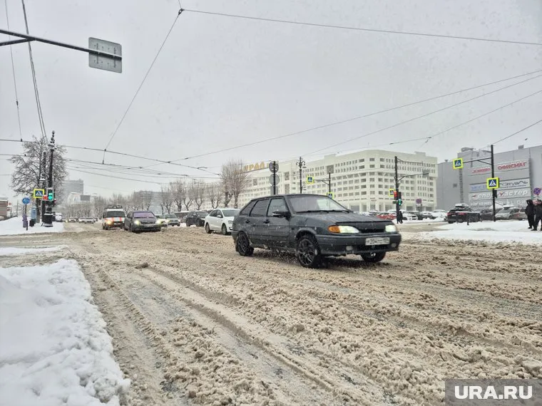 В центре краевой столицы случился снежный коллапс